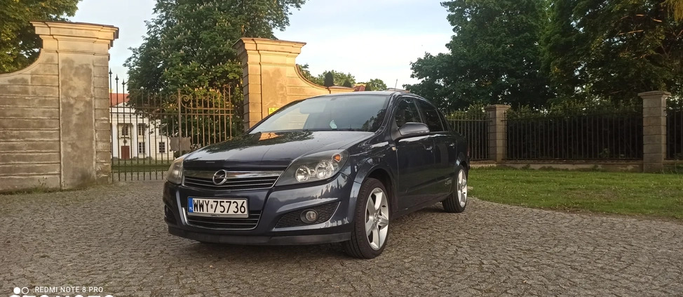 Opel Astra cena 14499 przebieg: 227000, rok produkcji 2008 z Krzyż Wielkopolski małe 106